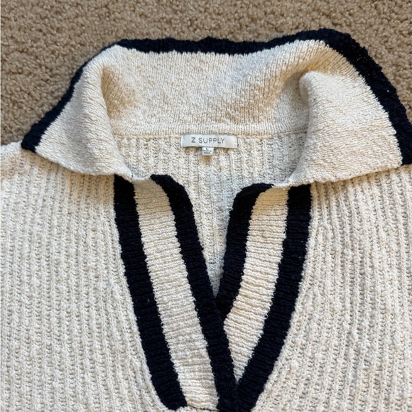 Z Supply Cream and Navy V-Neck Sweater - Picture 4 of 6